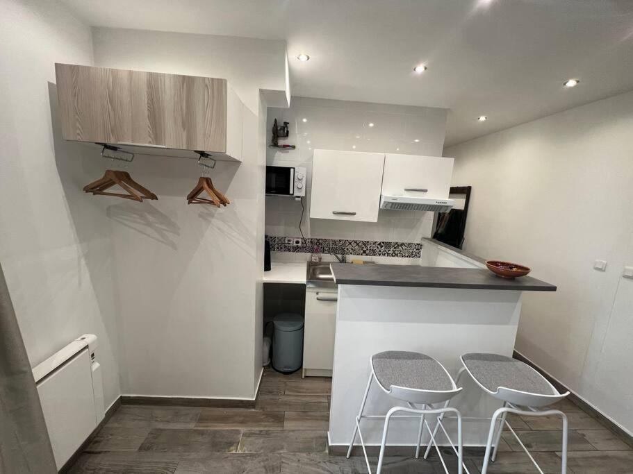 Quiet & Bright Studio 15Min Away From Paris Bondy Bagian luar foto