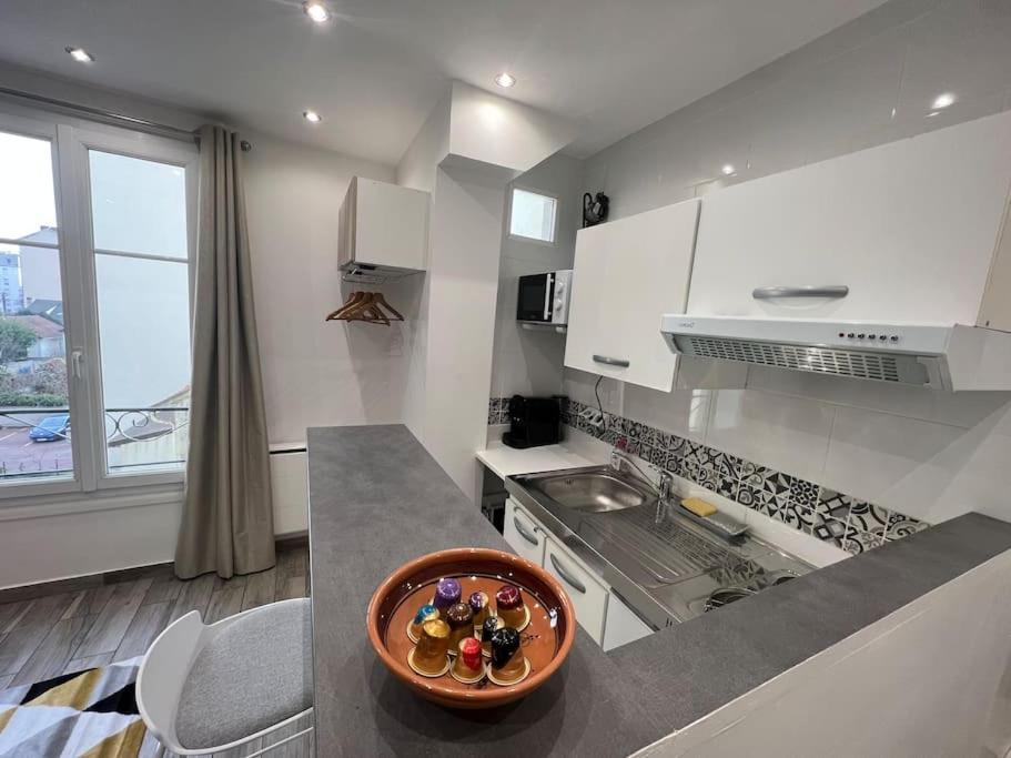 Quiet & Bright Studio 15Min Away From Paris Bondy Bagian luar foto