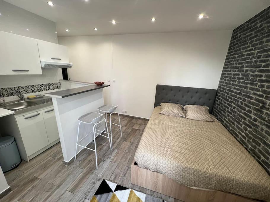 Quiet & Bright Studio 15Min Away From Paris Bondy Bagian luar foto